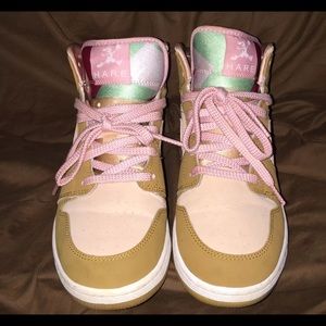 Nike Jordan Hare Lola Bunny Sneakers size 7.5Y