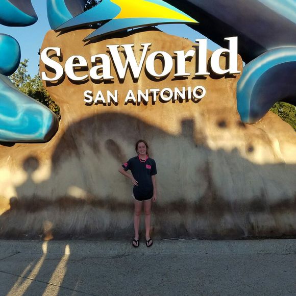 Meet your Posher, Hailee - Picture 1 of 1