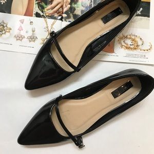 Flats Forever 21