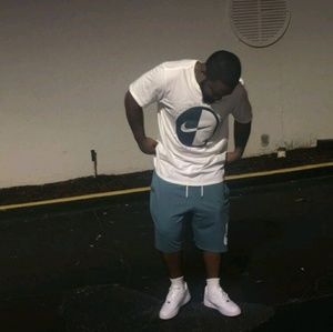 Meet your Posher, Chuck