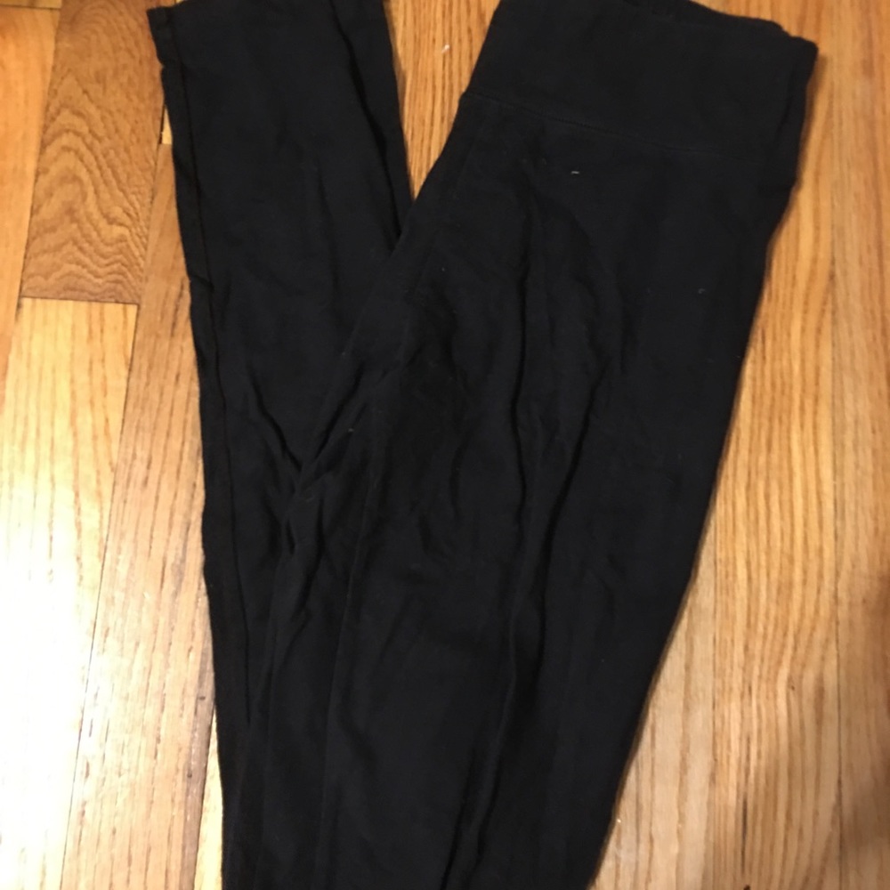 Black leggings