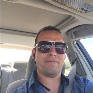 Meet your Posher, Jean