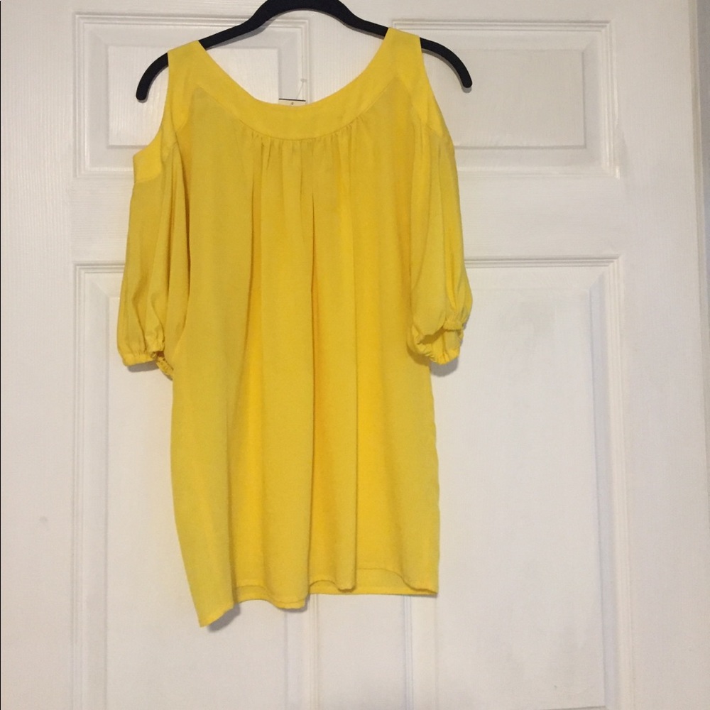 Open shoulder top - Picture 2 of 2
