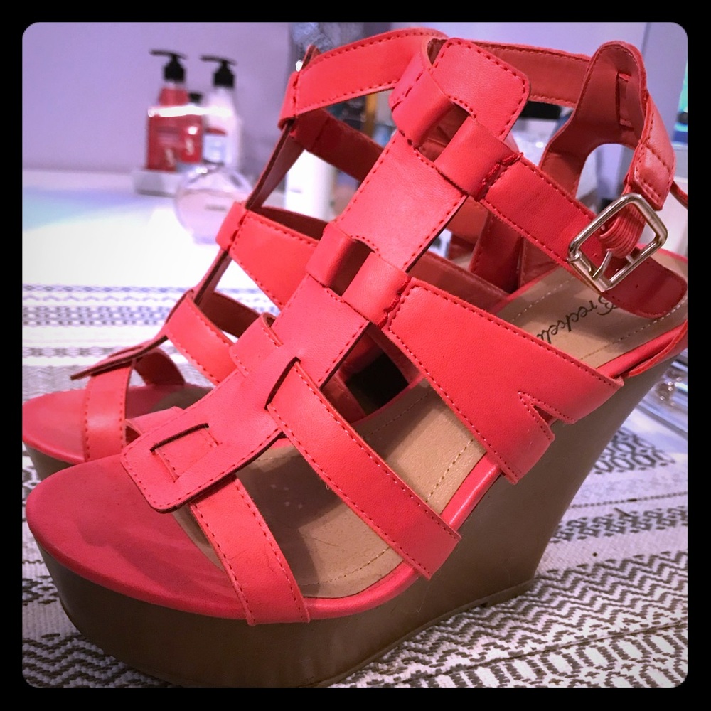 Pink wedges