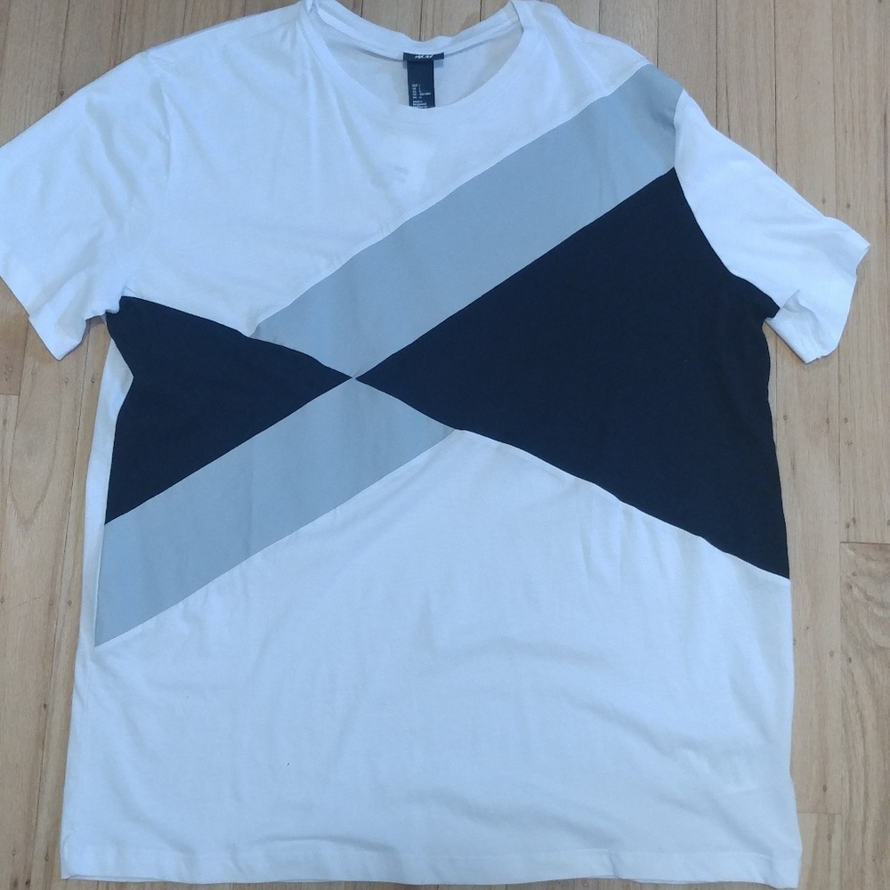 Mens H&M T shirt