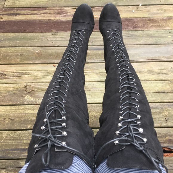 SZ 6 ONLY! Black Suede Lace-Up Knee Boot! NEW! - Picture 5 of 11