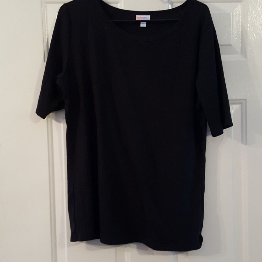 Lularoe solid black Gigi XL