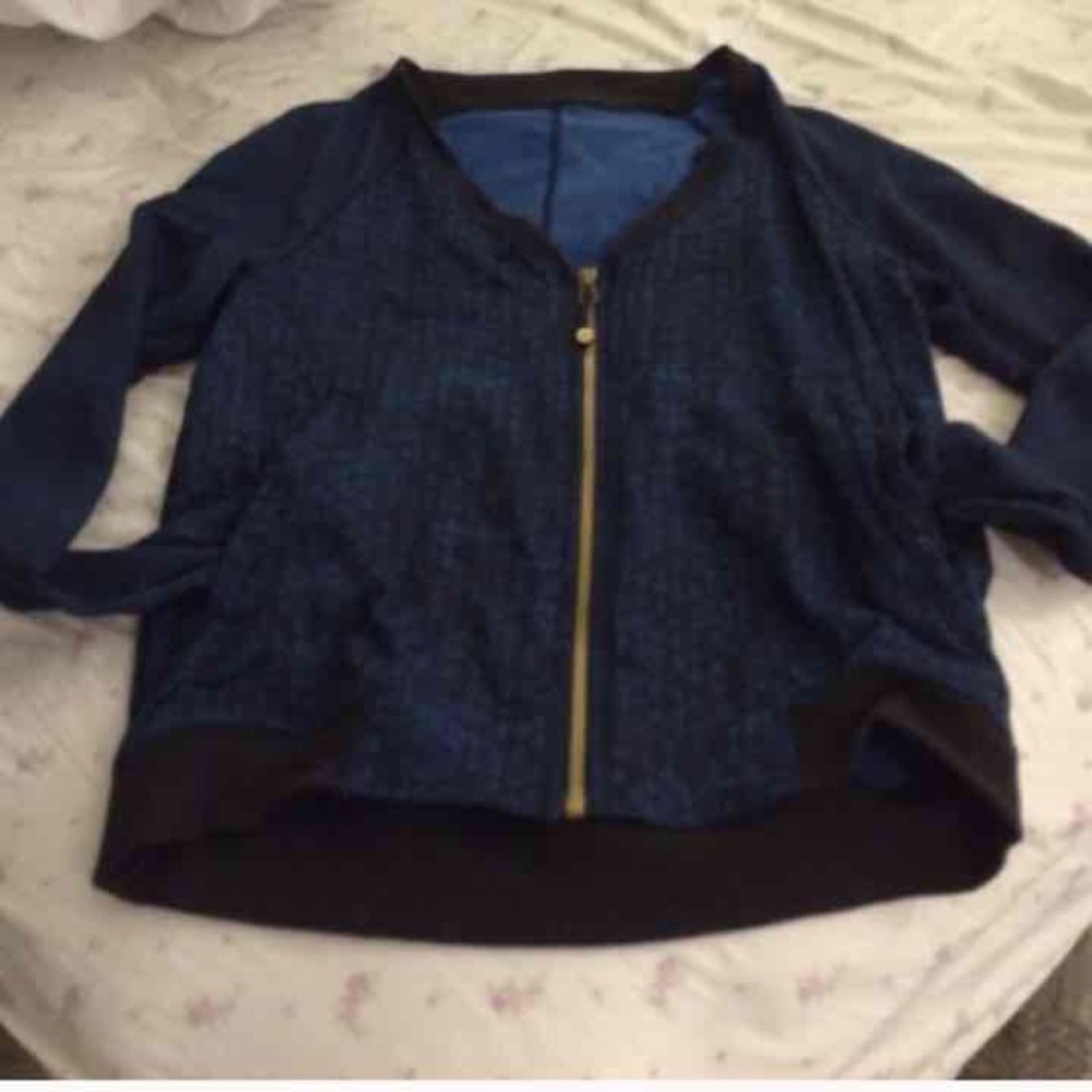 Lulu zip up