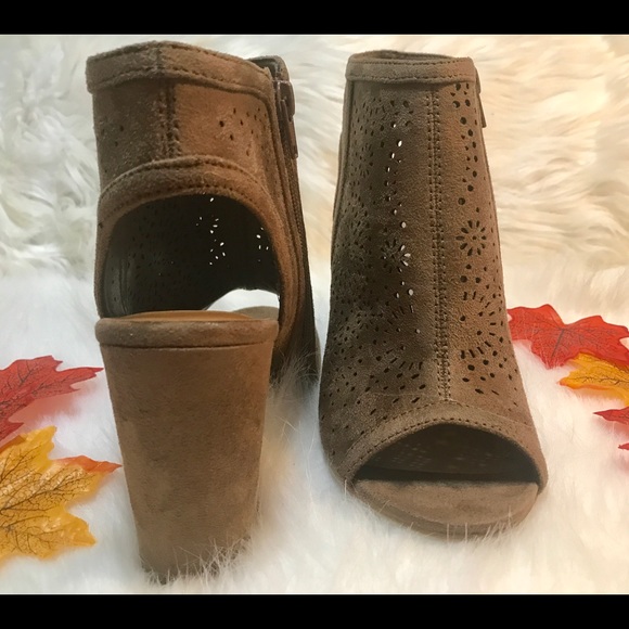 Last one SZ 6!! Dark Tan Open Toe Booties - Picture 3 of 4