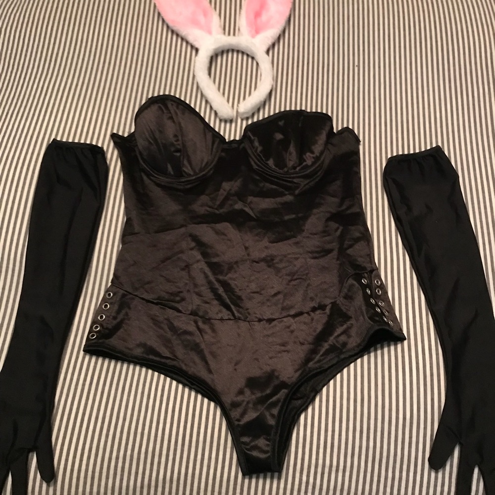 Sexy bunny costume Halloween
