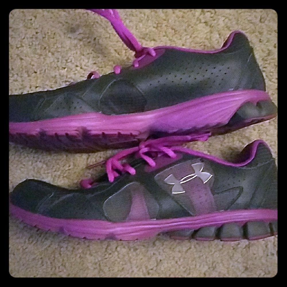 Under Armour Sneakers