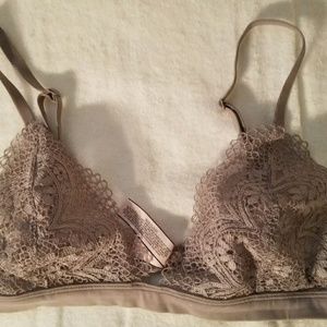VS bralette's