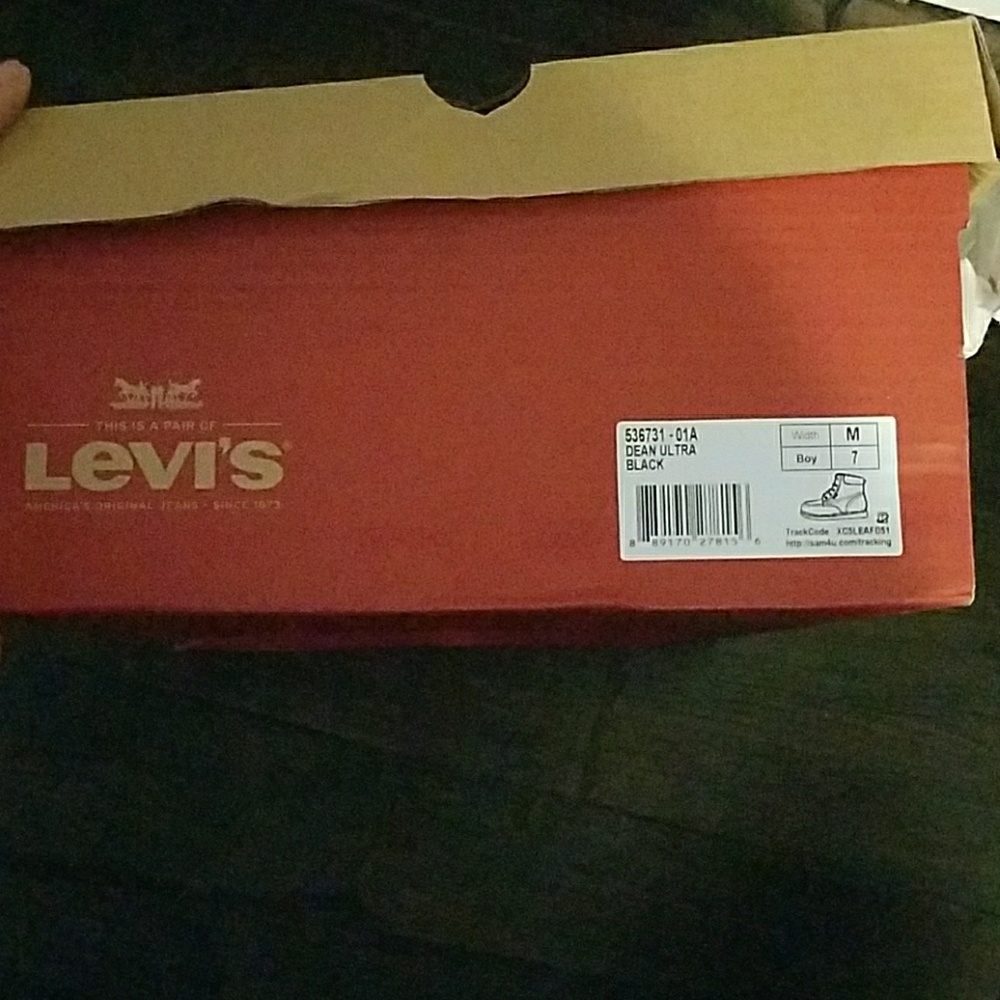 Levi nwt