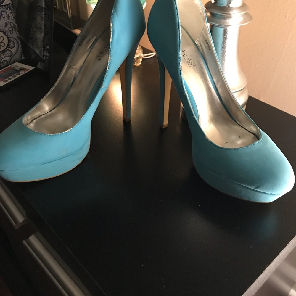 Turquoise and Silver pumps. Some wear/used