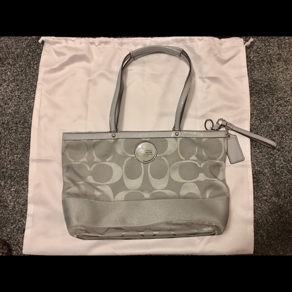 Coach Signature Tote