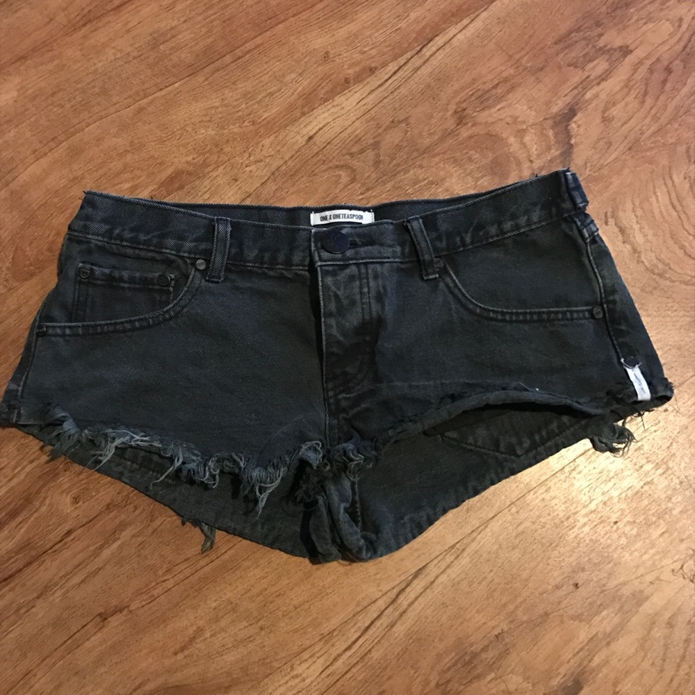 White Teaspoon NO. 2s Shorts