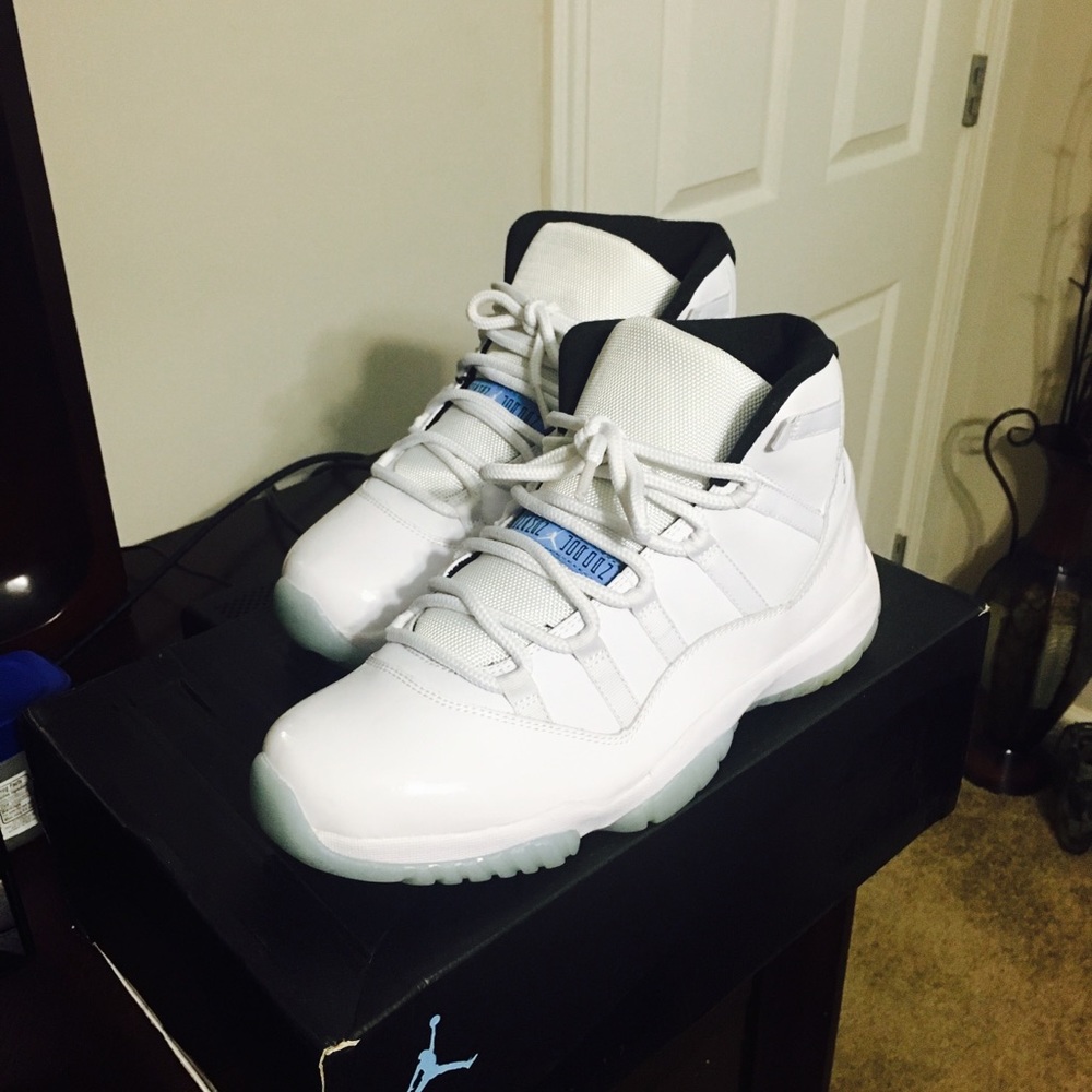 Air jordan 11 legend blue
