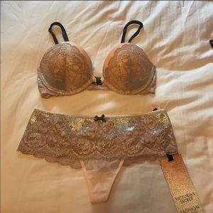 VS Fashion Show 2014 Set