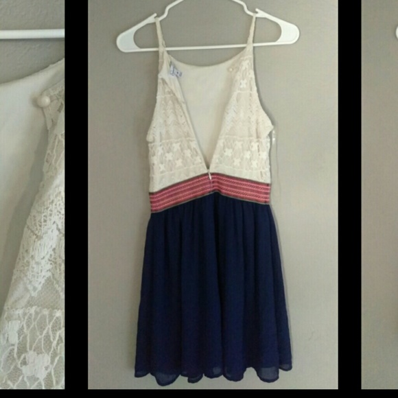 Off white dress with pink stripe and blue skirting - Picture 2 of 6