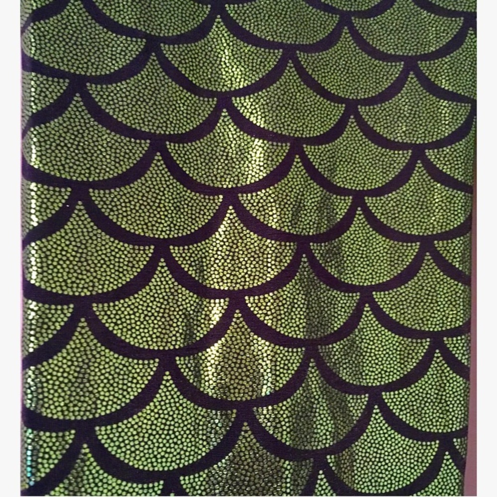 😱 SOLD 😱 🆑 Metallic Mermaid Leggings - Picture 3 of 5