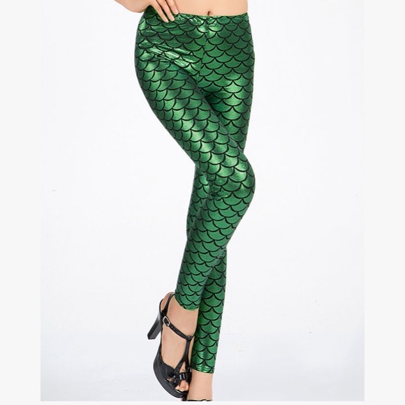 😱 SOLD 😱 🆑 Metallic Mermaid Leggings - Picture 5 of 5