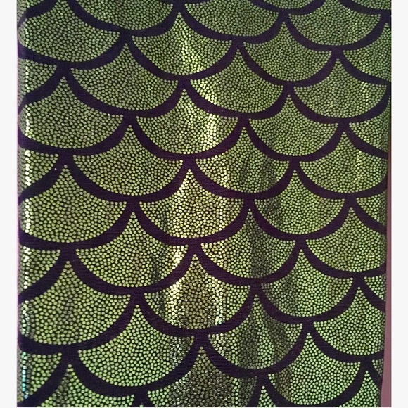 😱 SOLD 😱 🆑 Metallic Mermaid Leggings - Picture 3 of 5