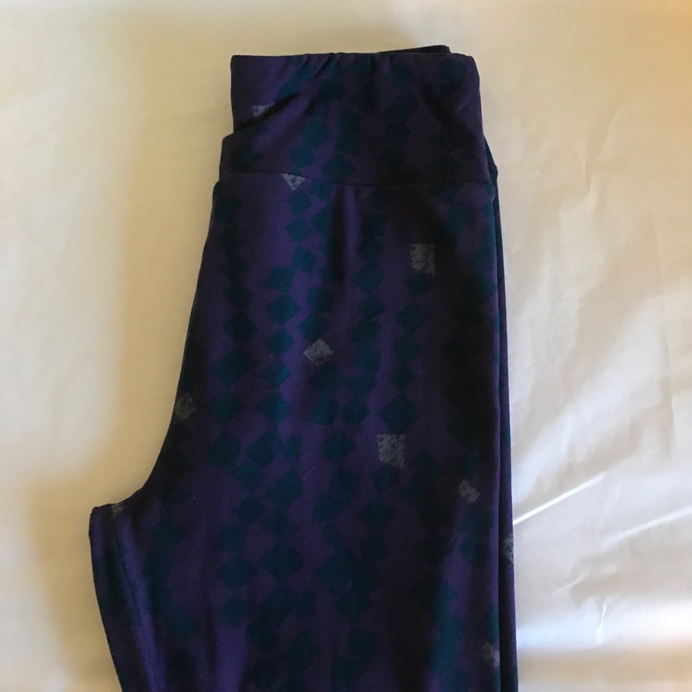 Lularoe One Size Purple legging