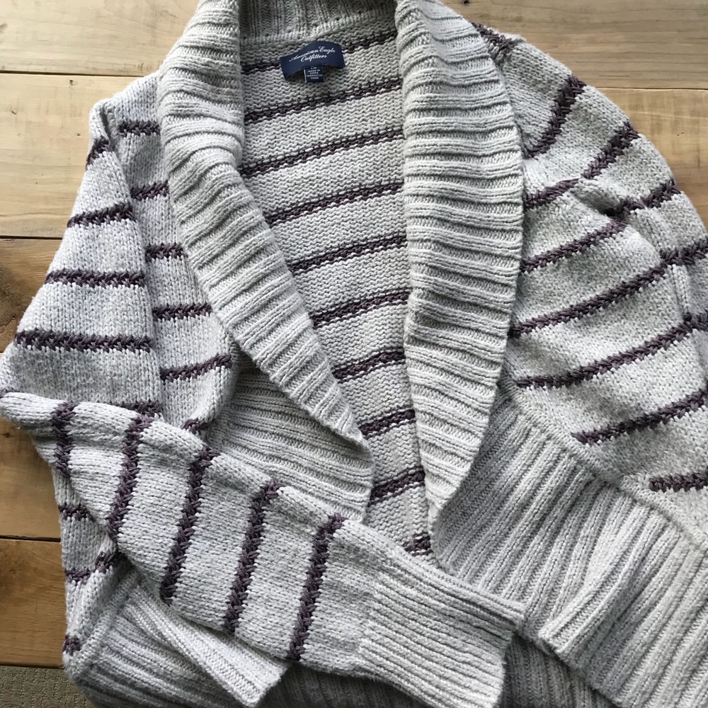 Cozy striped American Eagle cardigan
