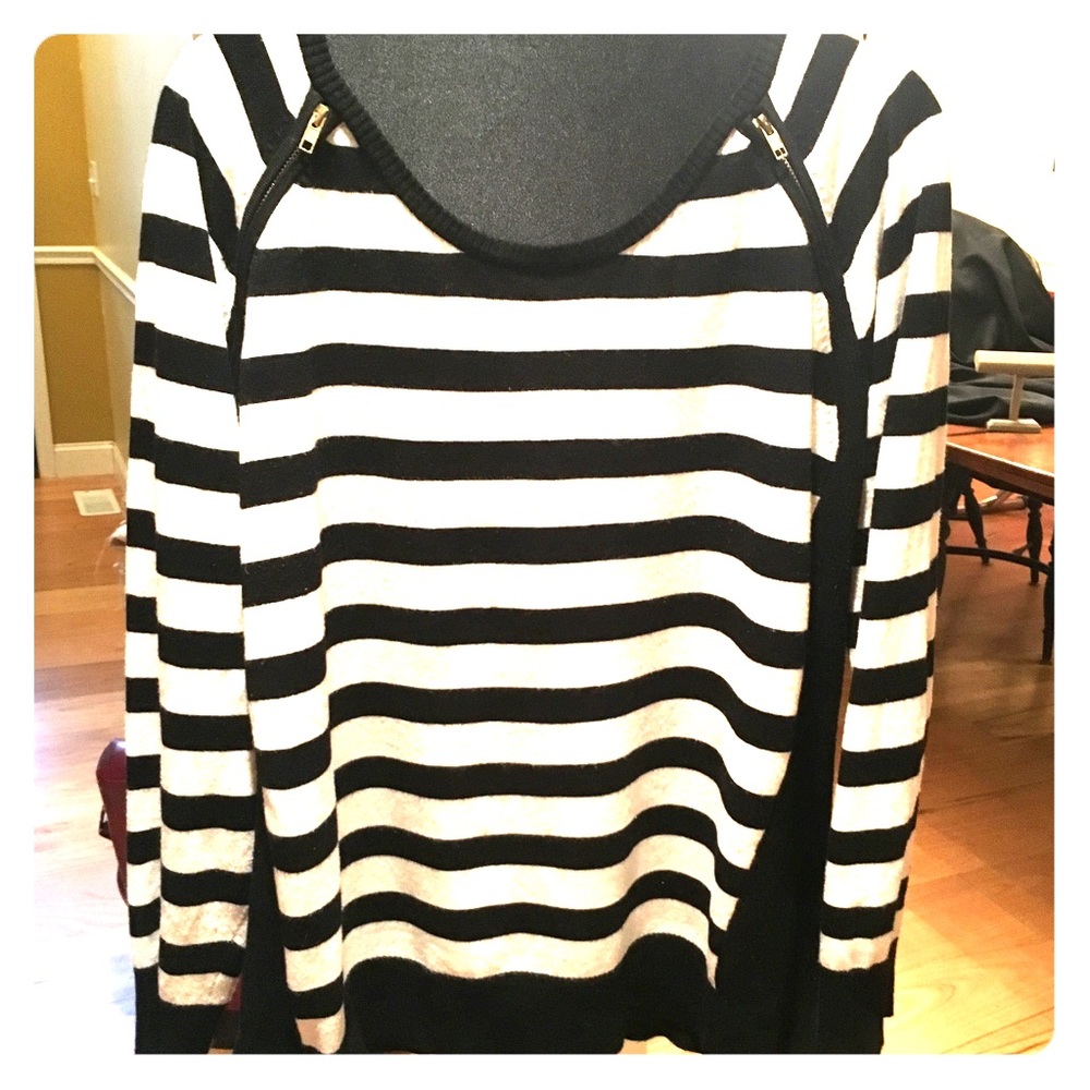 Black/White striped sweater
