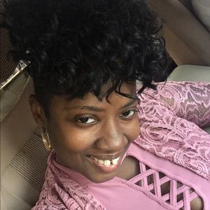 Meet your Posher, Annette