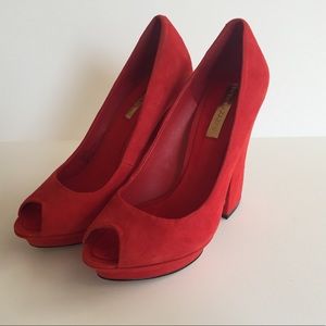 NEW! BCBGMaxAzria Ma-Dahlia Peep Toe Pumps