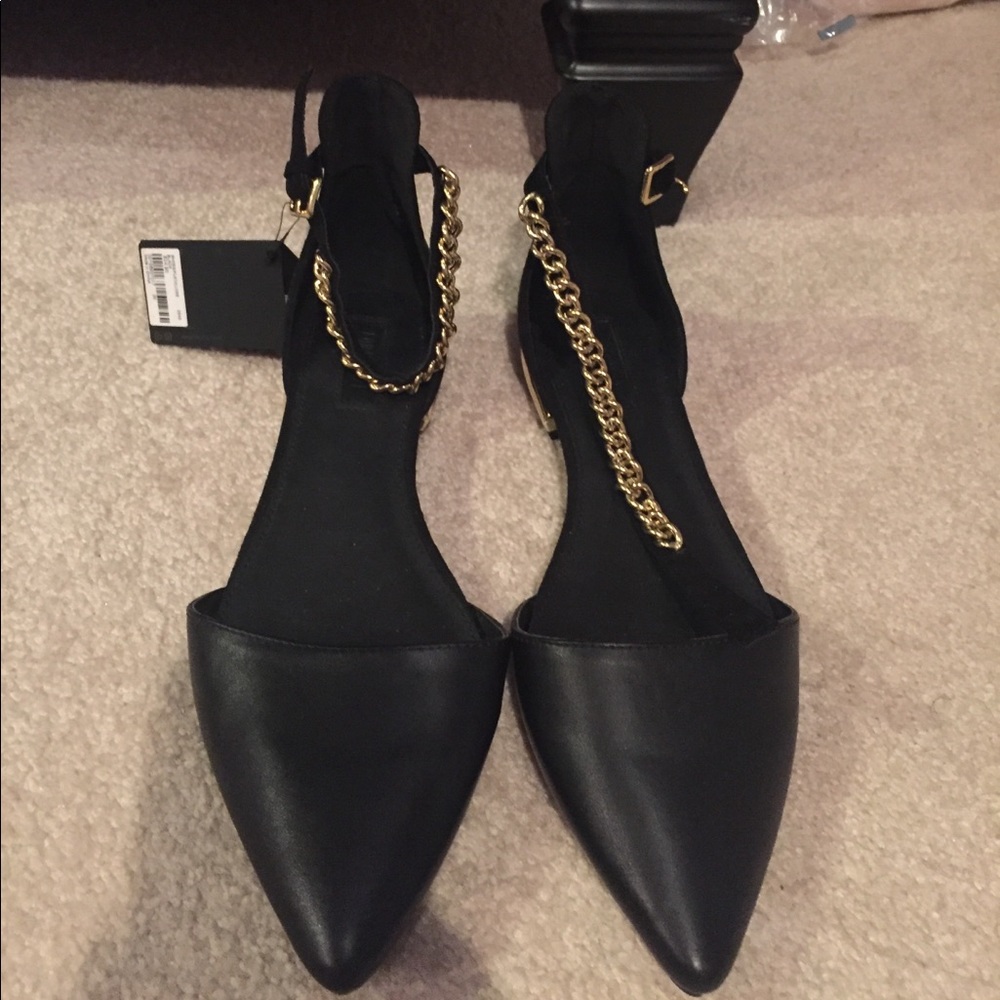 BRAND NEW - Forever 21 flats