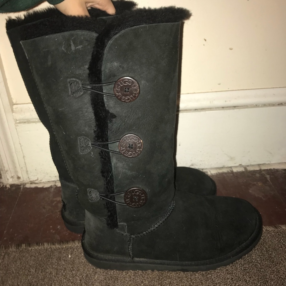 Bailey Button Triplet Ugg Boots Size 9