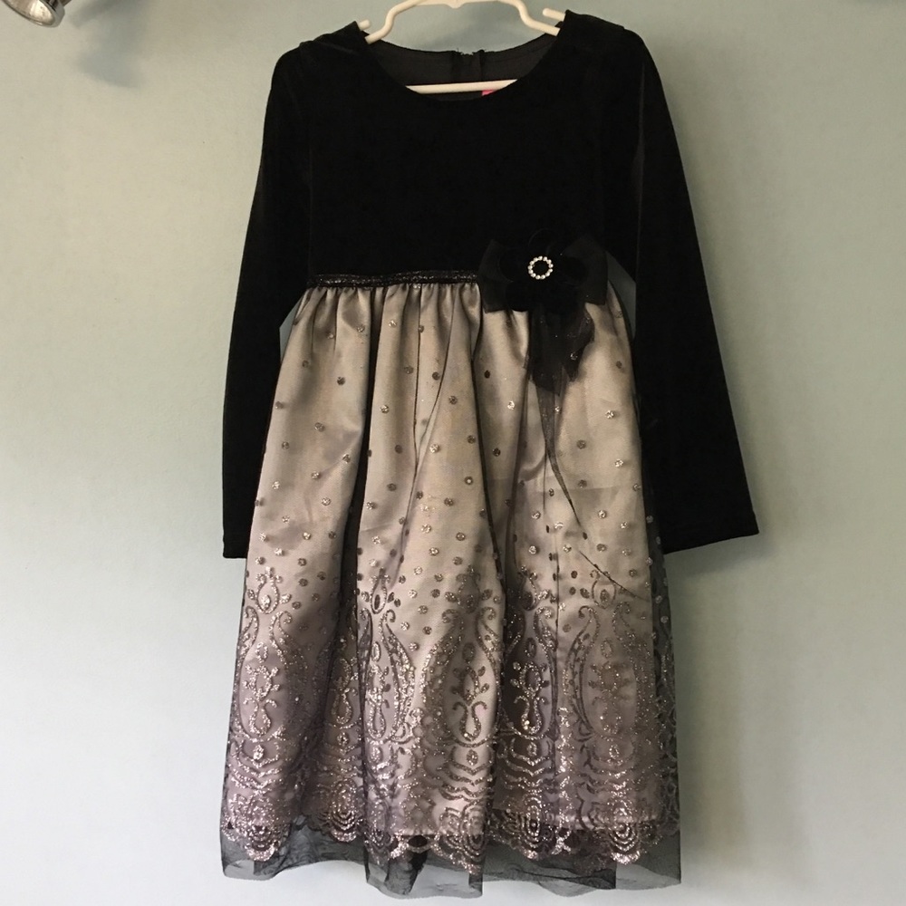 🔴 5/$25 ~ Girl’s Semi Formal Dress