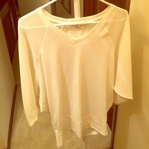 White three quarter shirt