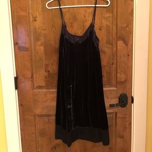Navy Gap Velvet Dress