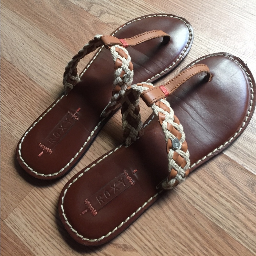 Cute leather Roxy sandals