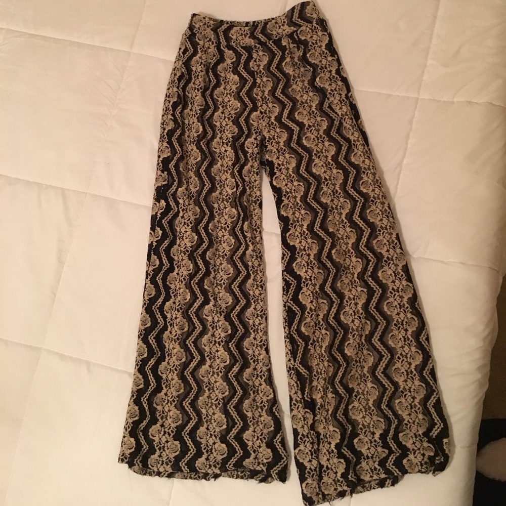 Flowy flare patterned pants