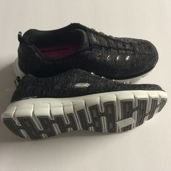 Sneakers - Picture 3 of 6