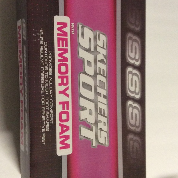 Sneakers - Picture 6 of 6