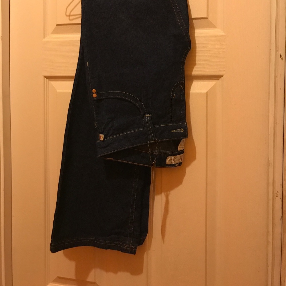 Nice Jeans , cut smaller than tag