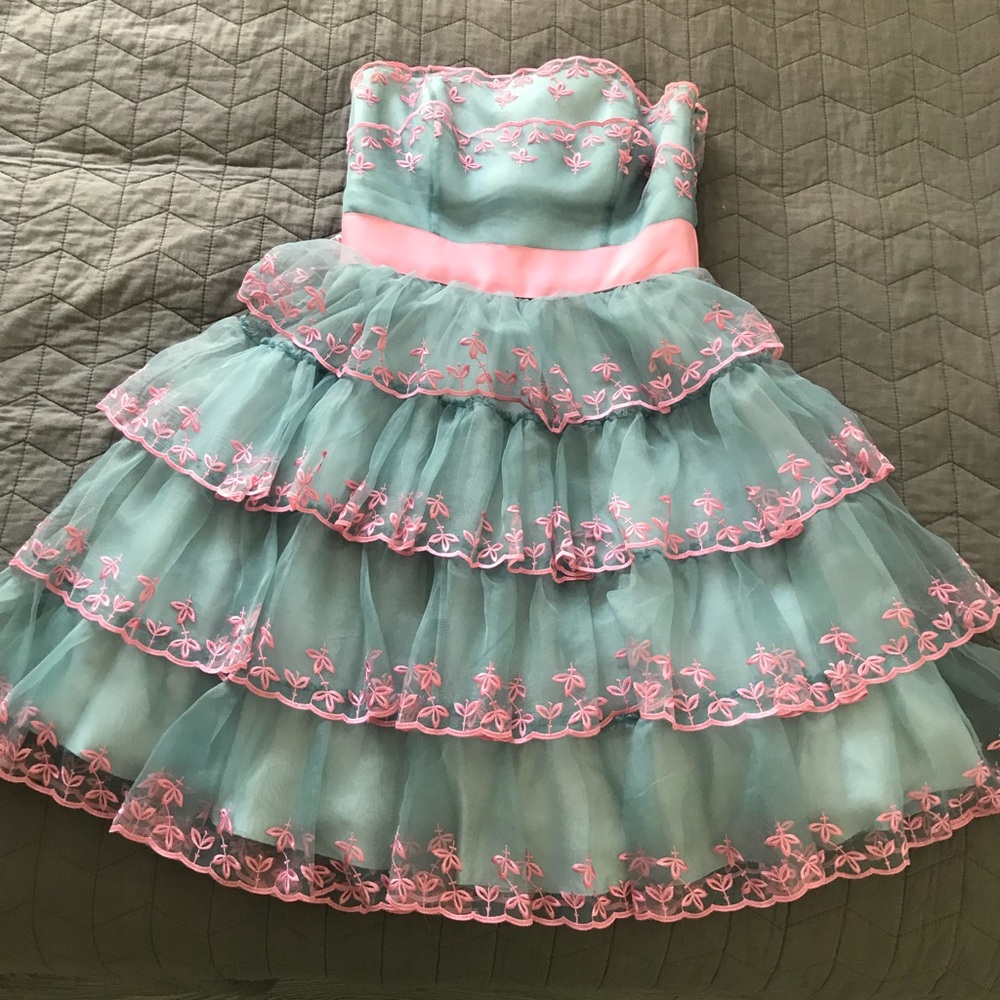 Betsy Johnson Dress