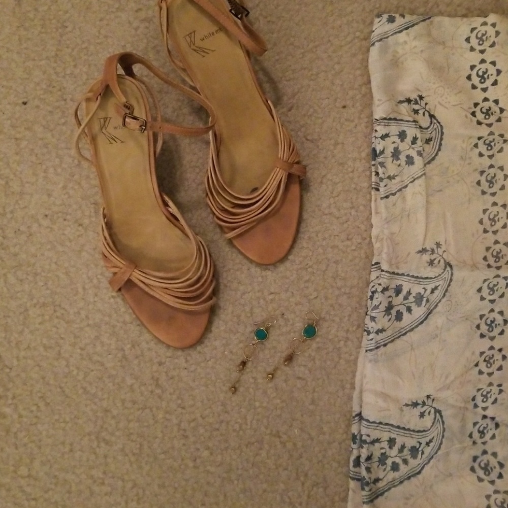Tan strappy sandles