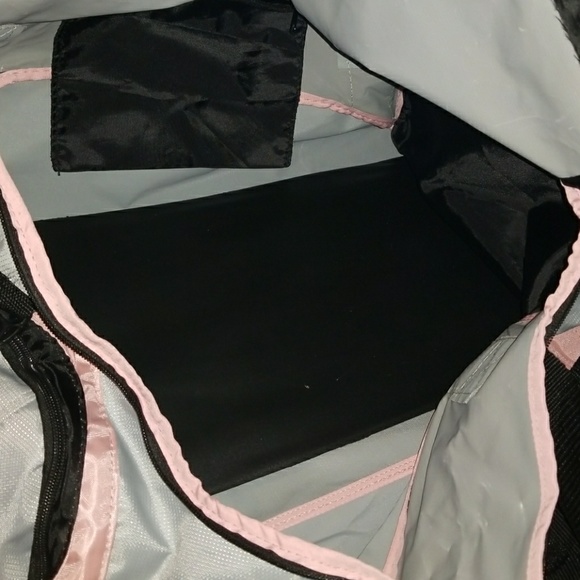 Duffle bag! - Picture 3 of 3