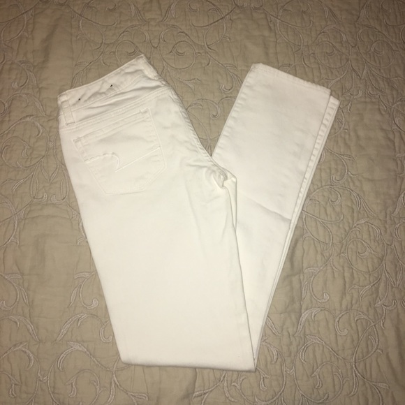 White Skinny American Eagle Jeans 🦅 - Picture 1 of 3