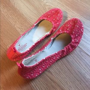 Hot pink American Eagle flats