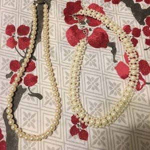 Bundle 2 necklaces