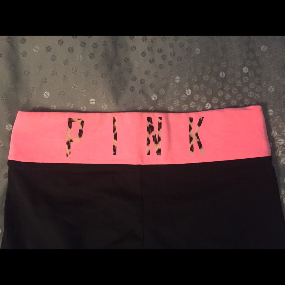 NWOT- VS PINK: yoga capris- coral & leopard print