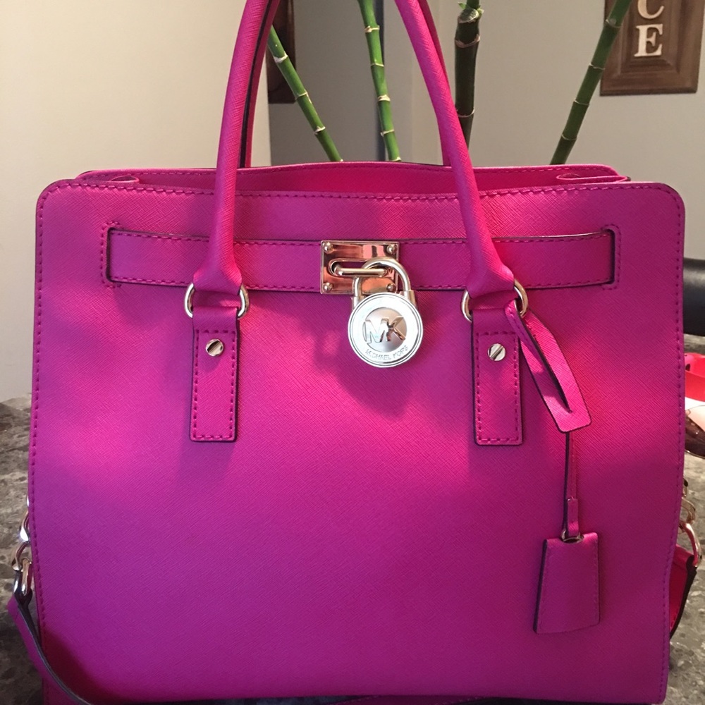 Michael Kors bag for ( avagravemarie) only