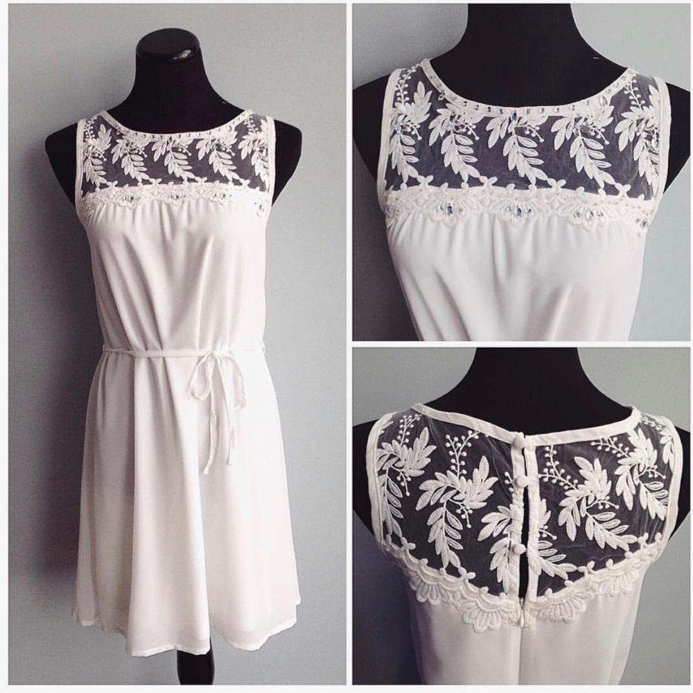 Nikibiki lavender white dress. Size L